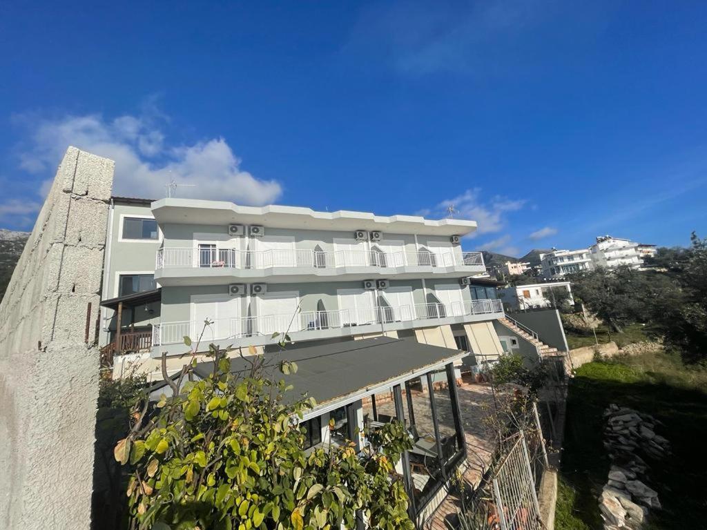 La Maroja View Hotel Dhermi Ngoại thất bức ảnh